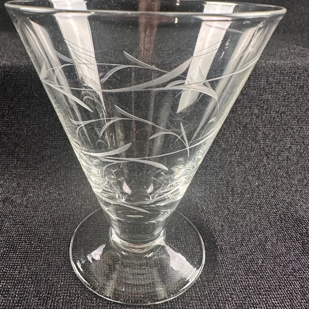 Vintage Etched Vine Footed Pilsner Style Tumbler Glasses Set of 4 Clear 4.75